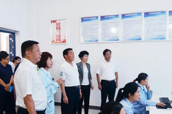 南陽張文深率隊調(diào)研賒店酒鄉(xiāng)小鎮(zhèn) 南陽張文深率隊調(diào)研賒店酒鄉(xiāng)小鎮(zhèn)