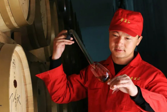 董建方:讓枸杞酒“紅”起來 董建方:讓枸杞酒“紅”起來