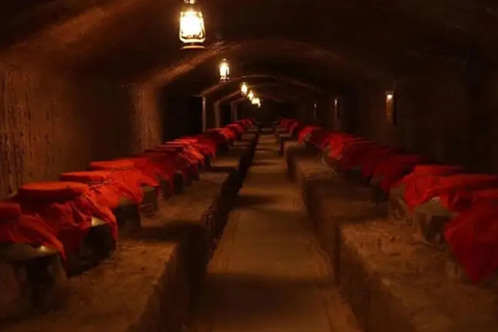 酬謝恩師,籌辦酒宴,白酒就選辭典酒(國(guó)際版)! 酬謝恩師,籌辦酒宴,白酒就選辭典酒(國(guó)際版)!