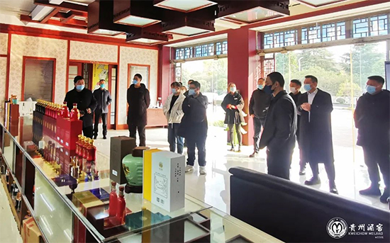 “感恩回饋鄉(xiāng)親 共話湄窖發(fā)展” 貴州湄窖舉行建廠70周年聯(lián)誼會 “感恩回饋鄉(xiāng)親 共話湄窖發(fā)展” 貴州湄窖舉行建廠70周年聯(lián)誼會