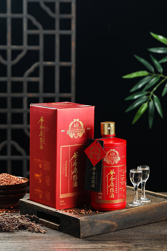 谷養(yǎng)康糧酒紅窖齡