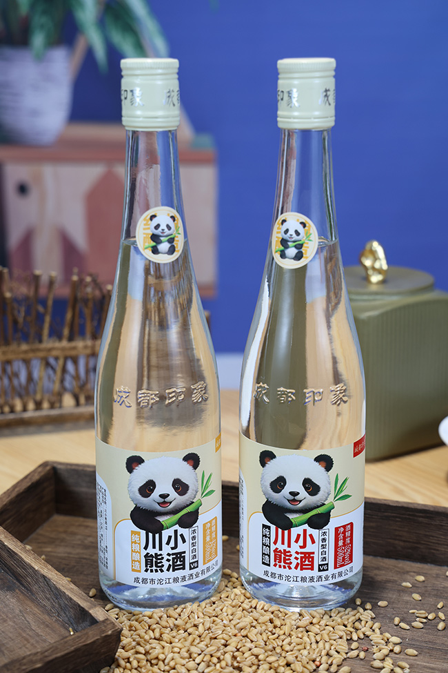 ��С�ܾƝ����Ͱ׾�V6��42��500ml��